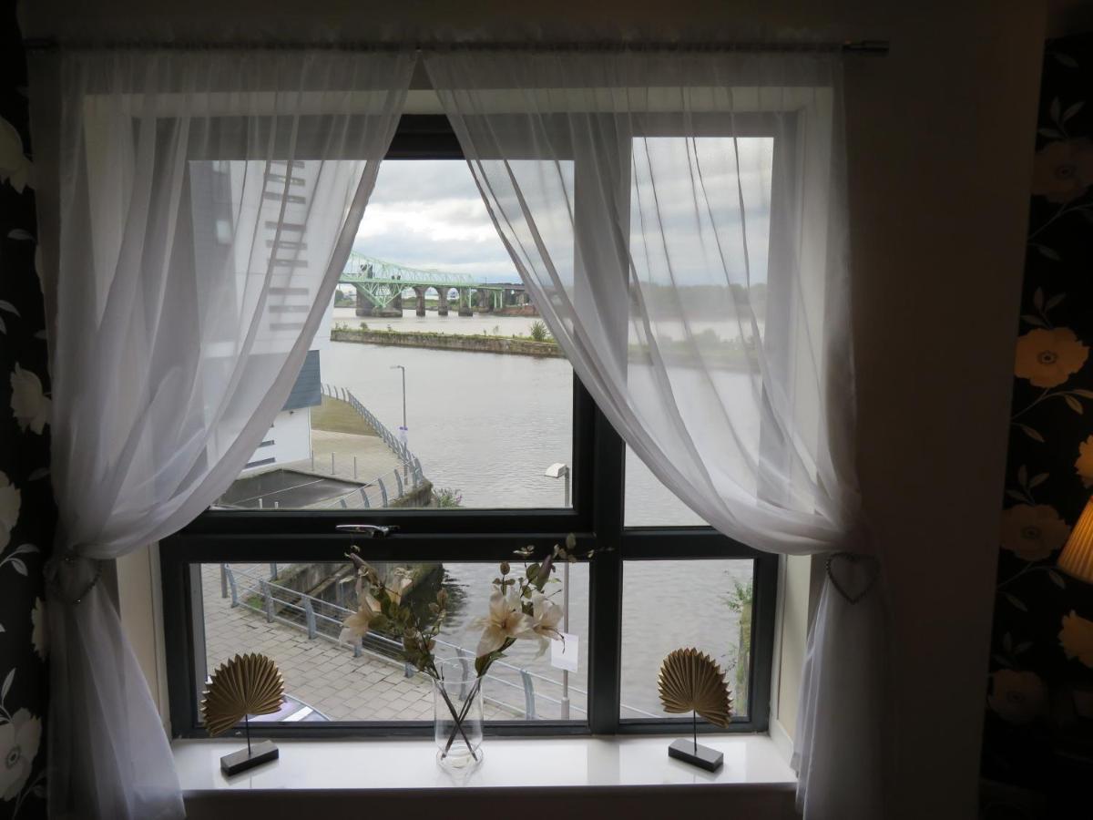Home From Home With Fantastic Views Runcorn Exterior photo